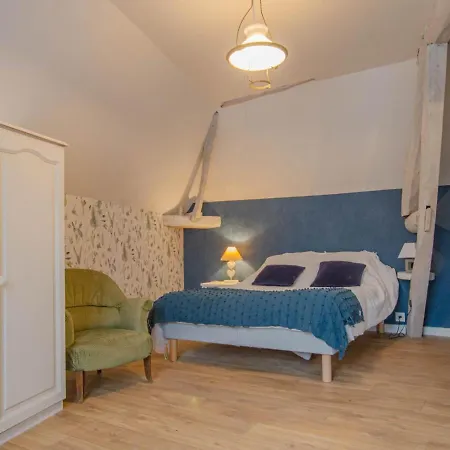 Clerey, 3 Pieces, 6 Personnes - Fr-1-543-264 بيت للعطل Clérey